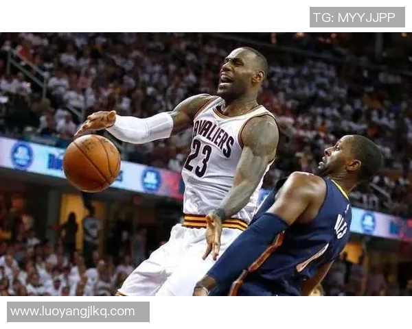 季后赛近五场表现全面解析 数据揭示球员状态与球队走势